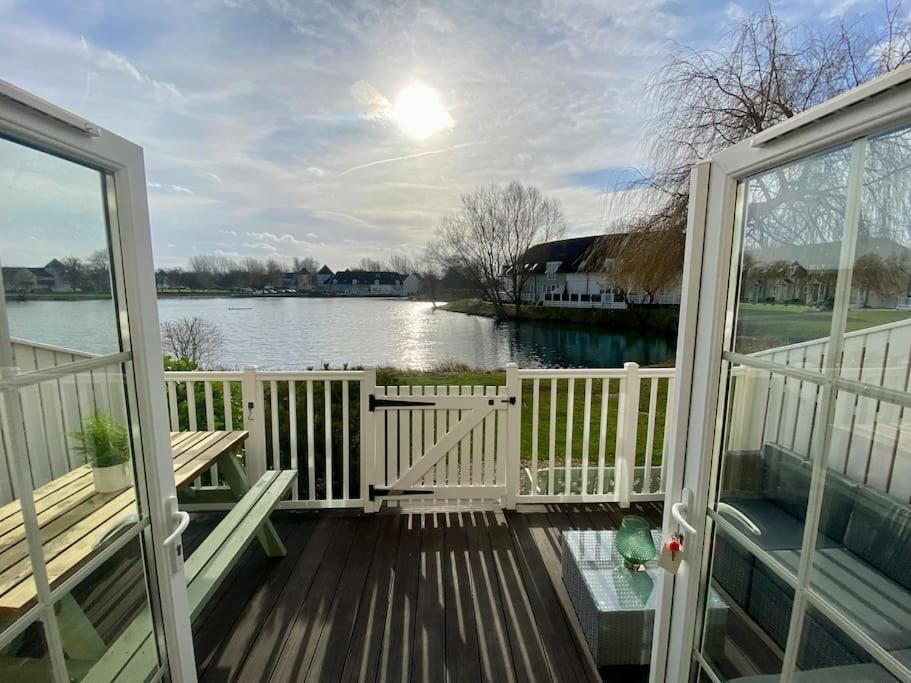 Emerald Lake House South Cerney Eksteriør billede