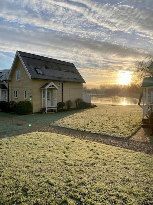 Emerald Lake House South Cerney Eksteriør billede