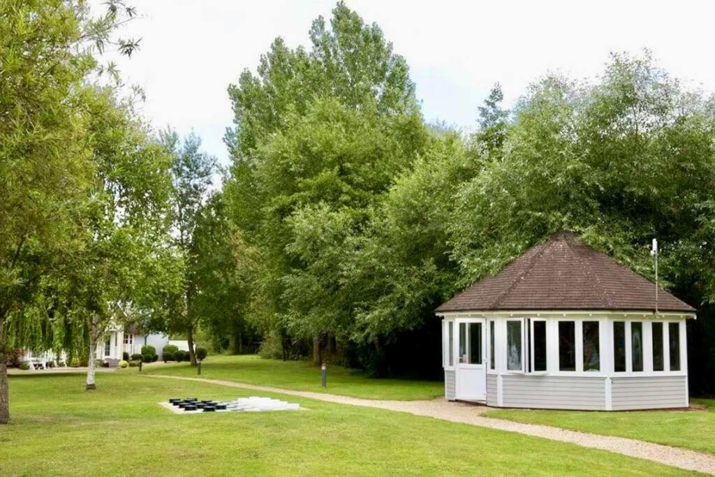 Emerald Lake House South Cerney Eksteriør billede
